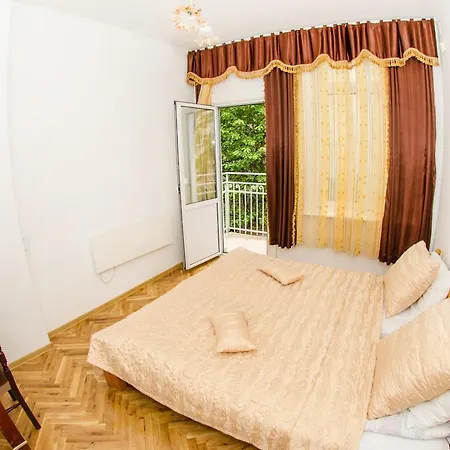 Pensiune Five Corners *